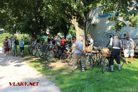 31.08.2019 - Hradec Králové, Smetanovo nábř.: Veteran Velociped Club Žízeň a Hlad (VVC ŽAH) letos dorazil ve značném počtu © PhDr. Zbyněk Zlinský