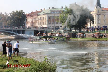 31.08.2019 - Hradec Králové, Eliščino nábř.: parníky ''Královna Eliška'' a ''Hradec'' © PhDr. Zbyněk Zlinský