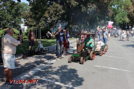 31.08.2019 - Hradec Králové, Smetanovo nábř.: ''agrární vláček'' je stálicí akce © PhDr. Zbyněk Zlinský