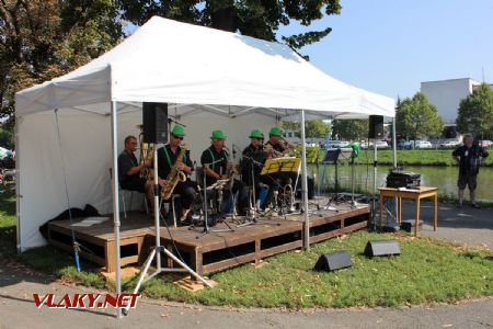 31.08.2019 - Hradec Králové, Smetanovo nábř.: ''Zelená sedma'' občas zahudá © PhDr. Zbyněk Zlinský