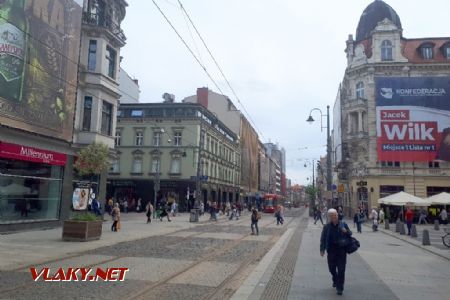 Katovice: Zastávka tramvaje Dworzec PKP před nákupním centrem © Tomáš Kraus, 20.5.2019