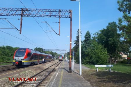Łęczyca: Vlak ŁKA odjíždí do Lodže © Tomáš Kraus, 25.5.2019