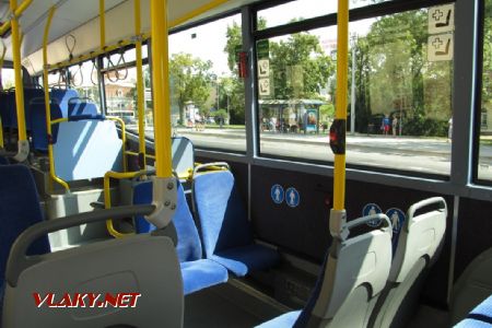 22.08.2018 – Teplice: Iveco Crossway DB, hlubokopodlažní sezení na sedadlech Ster, která známe z MHD © Dominik Havel