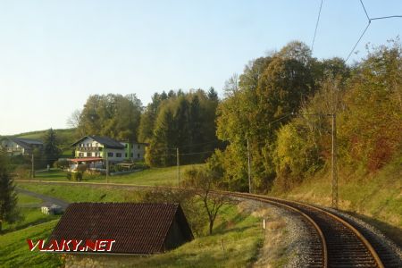 Ostrý oblouk u zast. Hofstätten, 26.10.2019 © Jiří Mazal