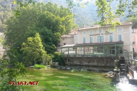 Fontaine de Vaucluse: Mlýnské kolo na horské řece © Tomáš Kraus, 26.7.2019