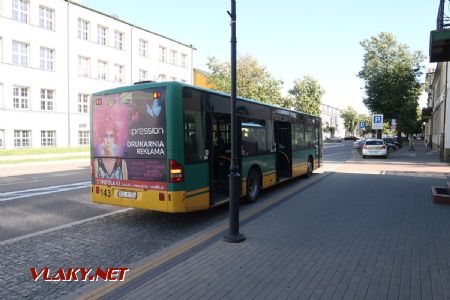 05.07.2019 – Suwałki: autobus typu MB Connecto z roku 2010 stojí v zastávce Kościuszki/Suzina © Dominik Havel
