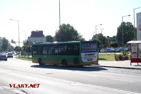 05.07.2019 – Suwałki: autobus typu Irisbus Crossway 12LE z roku 2009 opouští na lince 14 zastávku Dwernickiego/Plaza © Dominik Havel