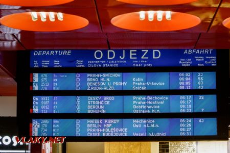 25.05.2020 - Praha hl.n.: EC 174 jako první mezistátní vlak opět v informačním systému © Jiří Řechka