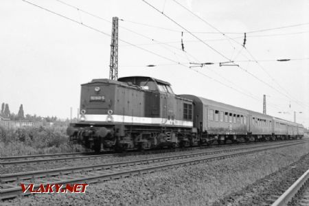 Borsdorf - Engelsdorf, DR 112.646 s osobním vlakem do Lipska, 9.8.1986: © Pavel Stejskal