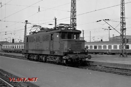 Lipsko hl.n., DR 244.135, 9.8.1986: © Pavel Stejskal