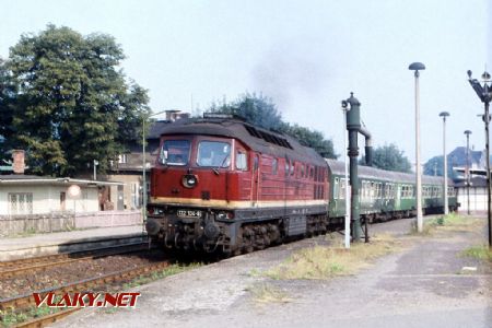 Göschwitz, DR 132.134 v čele rychlíku do Gery, 10.8.1986: © Pavel Stejskal