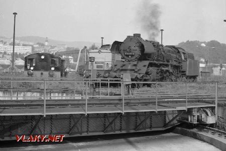 Göschwitz, DR 41.1125  ve společnosti lokomotiv 106.546 a 100.429, 10.8.1986: © Pavel Stejskal