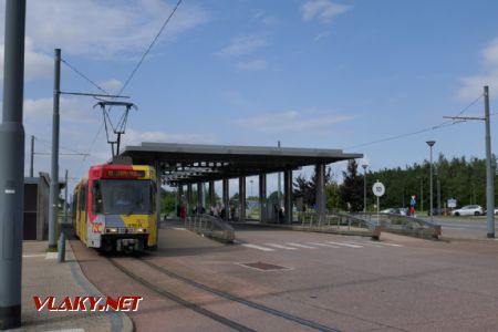 Charleroi: přestupní terminál Jumet, autobusy uprostřed, 28. 8. 2021 © Libor Peltan