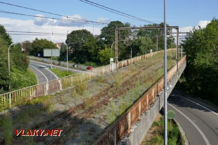 Charleroi: křížení traťových kolejí na startu trati do Châtelet, 28. 8. 2021 © Libor Peltan