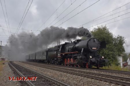 Lokomotiva 555.0153 se soupravou pro zvláštní vlak do muzea před Č.Třebovou dne 18.9.2021, © P.Stejskal