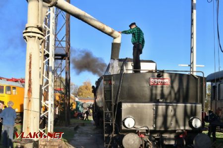 Na cestu do Čech ješte doplnit vodu. Jaworzyna Ślaska, dne 30.10.2021. foto: Luboš Kozel