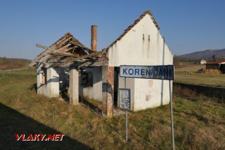 Koreničani: ruina zastávky, 27. 3. 2022 © Libor Peltan