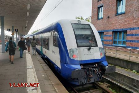 Hamburg-Altona, řídící vůz soupravy do Westerlandu, na druhém konci lokomotiva ř. 245, 12.8.2023 © Tomáš Kraus