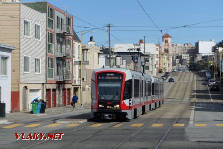 San Francisco, zast.  Judah Street & 19th Avenue, tram Siemens S200 LRV4, 12.10.2023 © Jiří Mazal