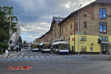 Riga, čekající trolejbusy za centrálním tržištěm, 5.7.2024, Tomáš Kraus