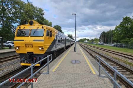 Sigulda, čekající jednotka řady DR1A, 5.7.2024, Tomáš Kraus