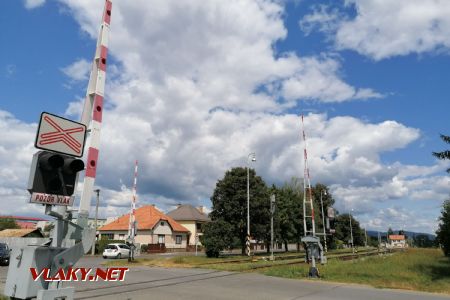 Priecestie v Poltári, za ktorým začína cyklotrasa, © Jaro Vybo, 25.7.2024