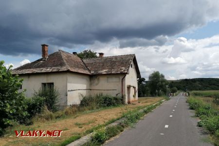 Budova zastávky v Sušanoch, © Jaro Vybo, 25.7.2024