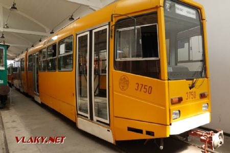 Szentendre/Városi Tömegközlekedési Múzeum: Hungaroplan (1988) prototyp samo-domo tramvaje, 26. 7. 2024 © Libor Peltan