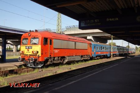 Kőbánya-Kispest: Csörgő na zádi osobáku do Lajosmisze, 26. 7. 2024 © Libor Peltan