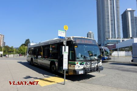 Vancouver, Lougheed Town Centre, bus na spoji Fraser Valley Express, 5.8.2024 © Jiří Mazal