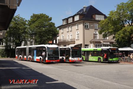 Hamburg Altona: něco z autobusů MHD, 22. 6. 2024 © Libor Peltan