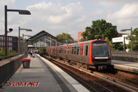 Hamburg/Hamburger Straße: DT5 na okružní Hochbahn, 22. 6. 2024 © Libor Peltan