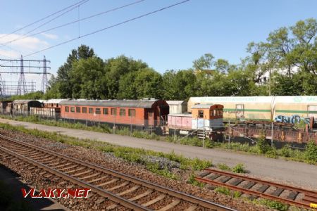 Göteborg Gamlestaden/záhadné nemuzeum: různé vozy a neidentifikované posunky, 24. 6. 2024 © Libor Peltan