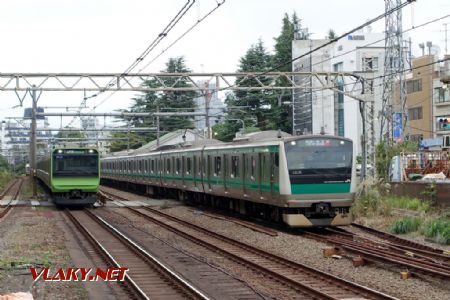 Harajuku, jednotky ř. E235 a E233, 29.10.2024 © Jiří Mazal