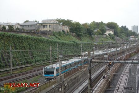 Nippori, příměstská jednotka ř. E233, 29.10.2024 © Jiří Mazal