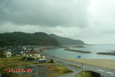 Pobřežní trať mezi Niigata - Sakata, 30.10.2024 © Jiří Mazal