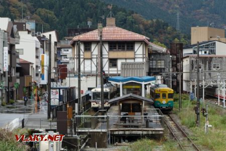 Unazukionsen, nádraží příměstských vlaků, 7.11.2024 © Jiří Mazal