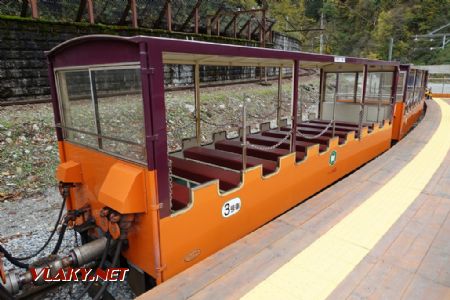 Kurobe Gorge Railway, Nekomata, otevřený vůz č. 1143, 7.11.2024 © Jiří Mazal