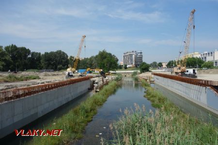 Petržalka, Jungmannova - opory budúceho združeného mosta ©Juraj Földes, 14.6.2023