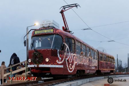 Petržalka, Janákov dvor - prvý pasažieri na konci novej trate 19.12.2024 Zdroj: https://imhd.sk/ba/ autor: Erik Žiak