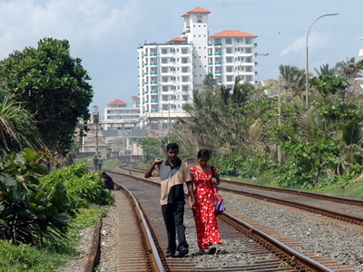 Železniční nadšenci? - trať Colombo - Galle dňa 28.10.2007 © Juraj Číž