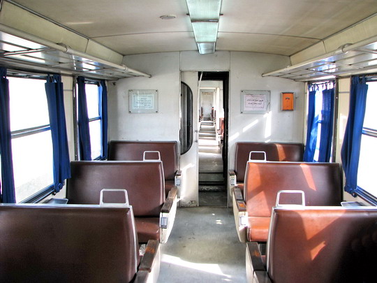 08.06.2008 - na trati: prázdný interiér vloženého vozu YZ-E-004C na vlaku 509 Sousse Bab el Jedid - Moknine © PhDr. Zbyněk Zlinský 