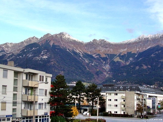 1.11.2008 - Innsbruck: Ranný pohľad z okna hotelu © Martin Kóňa