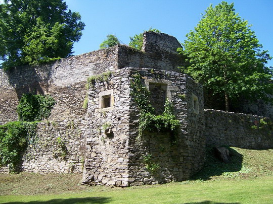 Drosendorf - městské hradby podél Zimní promenády © Marek Topič