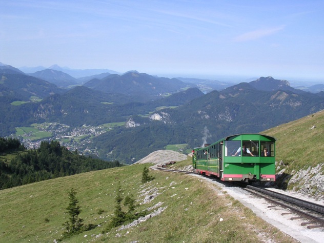 7.9.2009 Schafbergbahn mezi stanicemi Schafbergalp a vrchlovou stanicí Schafbergspitz © Aleš Svoboda