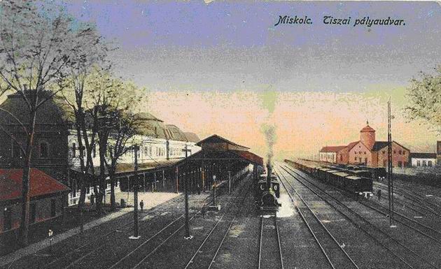 Pôvodná železničná stanica Tiskej železnice v Miskolci, pohľad do koľajiska.