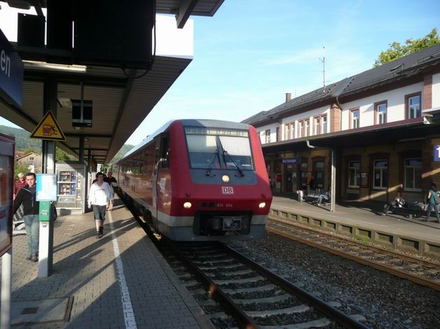 Naklápěcí jednotky řady 611 DB Regio ve stanici Bad Säckingen © Tomáš Kraus, 21.9.2011