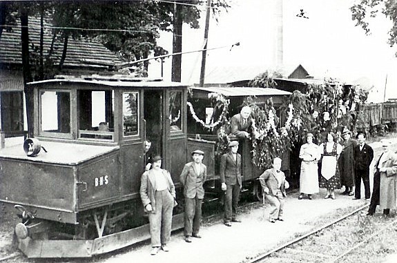 Elektrická lokomotíva AEG Union Viedeň na trati Bindt - Markušovce v roku 1902. © archív Lukáš Patera