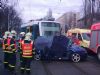 Při střetu s tramvají zahynul řidič automobilu